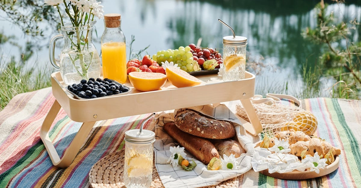 découvrez le melon, un fruit juteux et rafraîchissant, parfait pour l'été. apprenez tout sur ses variétés, ses bienfaits nutritionnels et des recettes délicieuses pour en profiter au maximum. savourez la douceur naturelle du melon, allié idéal des salades et des desserts.