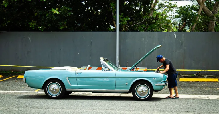 entretien et assurance des véhicules classiques : conseils experts pour préserver votre voiture ancienne et la protéger efficacement.