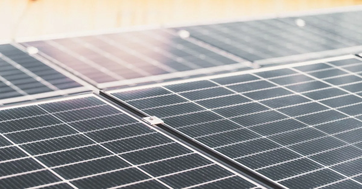 découvrez nos panneaux solaires de haute performance pour une énergie propre et durable, adaptés à tous vos besoins résidentiels et commerciaux.