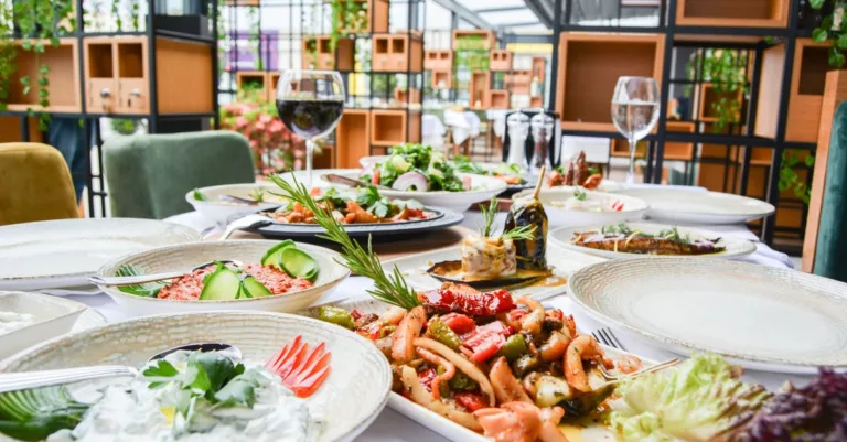 découvrez sofra garden, un espace unique alliant nature et détente, idéal pour vos moments conviviaux en plein air.